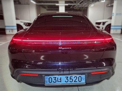PORSCHE TAYCAN - 4