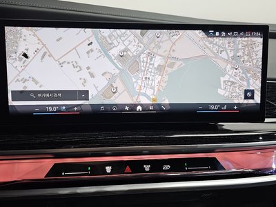 2025 BMW 7 SERIES thumbnail 12
