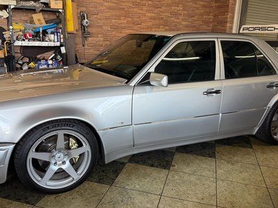 MERCEDES-BENZ E-CLASS - 7