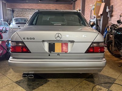 MERCEDES-BENZ E-CLASS - 5