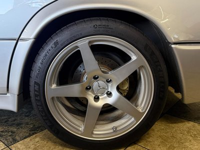 MERCEDES-BENZ E-CLASS - 9