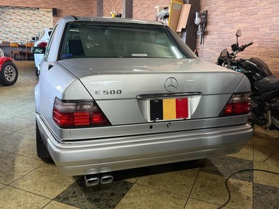 MERCEDES-BENZ E-CLASS - 3