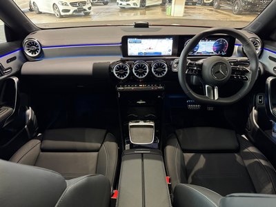 MERCEDES-BENZ CLA - 8