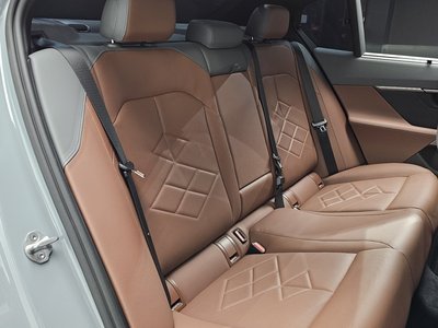 صورة مصغرة 17 لـ 2025 BMW 5 SERIES