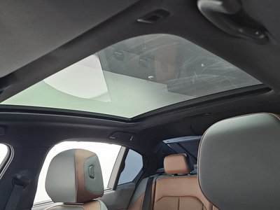 صورة مصغرة 32 لـ 2025 BMW 5 SERIES