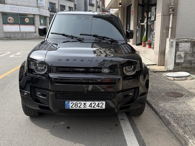 LAND ROVER DEFENDER - 2