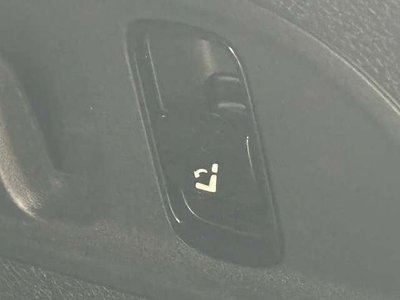 MERCEDES-BENZ E-CLASS - 10