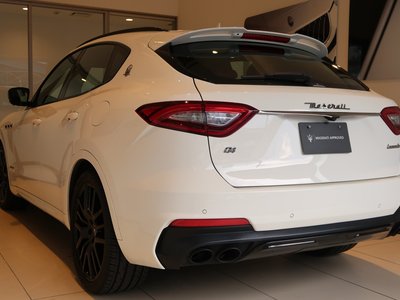 صورة 9 لـ 2020 Maserati LEVANTE