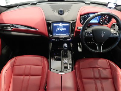 صورة 3 لـ 2020 Maserati LEVANTE