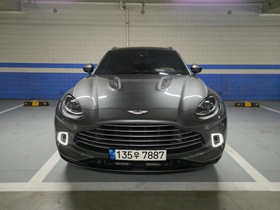 ASTON MARTIN DBX - 1