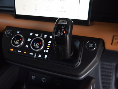 2022 LAND Rover DEFENDER — миниатюра 21
