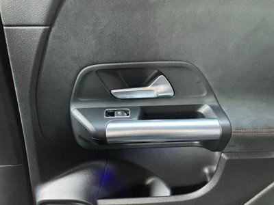 2025 Mercedes-BENZ GLA 缩略图 36