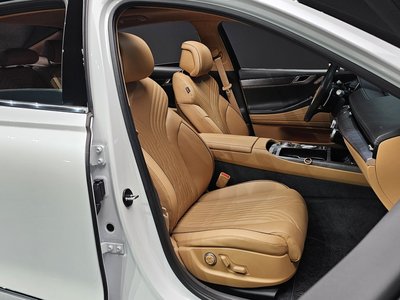 GENESIS G80 (RG3) - 10