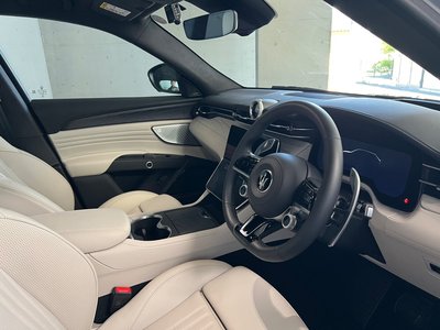 صورة 9 لـ 2023 Maserati GRECALE