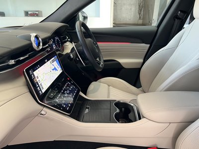 صورة 14 لـ 2023 Maserati GRECALE