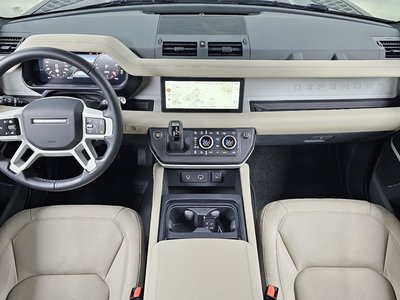 LAND ROVER DEFENDER - 5