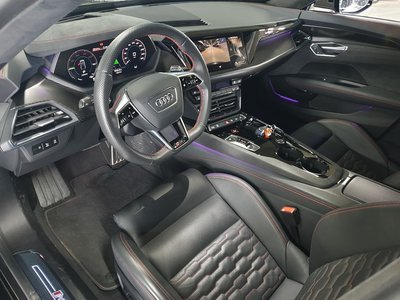 AUDI RS E-TRON GT - 10