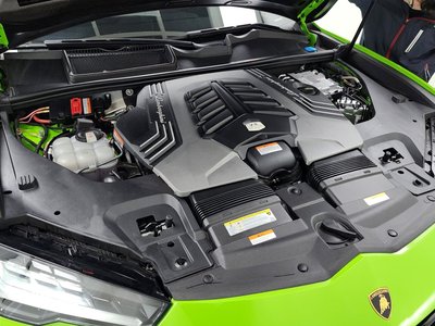 LAMBORGHINI URUS - 7