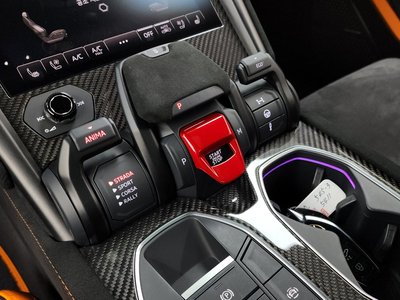 LAMBORGHINI URUS - 9