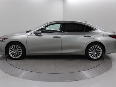 صورة مصغرة 18 لـ 2024 Lexus ES