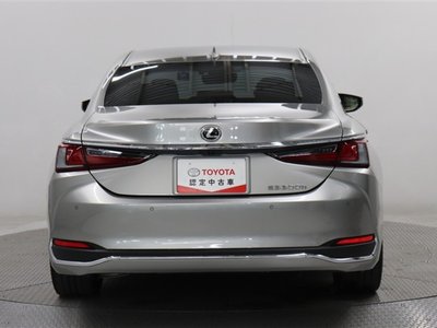 صورة مصغرة 17 لـ 2024 Lexus ES