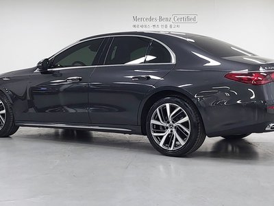 MERCEDES-BENZ E-CLASS - 4