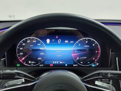 MERCEDES-BENZ E-CLASS - 8