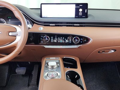2022 Genesis GV70 — миниатюра 14