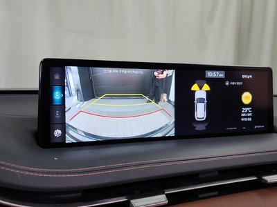 2022 Genesis GV70 — миниатюра 15