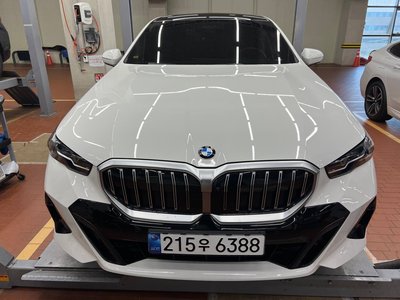 BMW 5 SERIES - 2