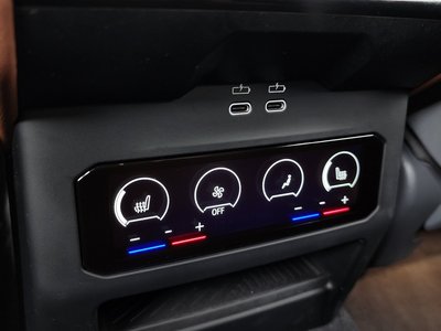 2025 BMW 5 SERIES — миниатюра 25