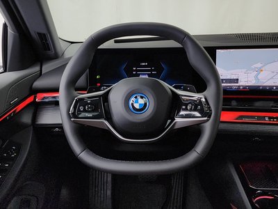 2025 BMW 5 SERIES — миниатюра 19