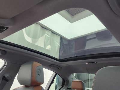 2025 BMW 5 SERIES — миниатюра 24