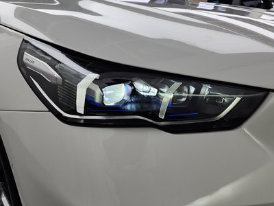 2025 BMW 5 SERIES — фото 9