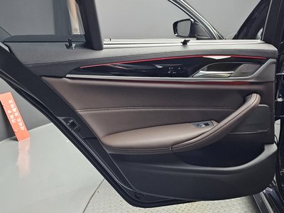 2023 BMW 5 SERIES — миниатюра 15