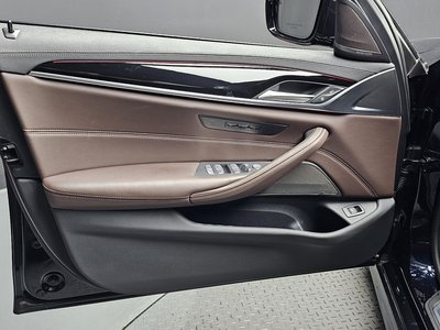 2023 BMW 5 SERIES — миниатюра 14