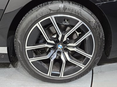 BMW 7 SERIES - 8