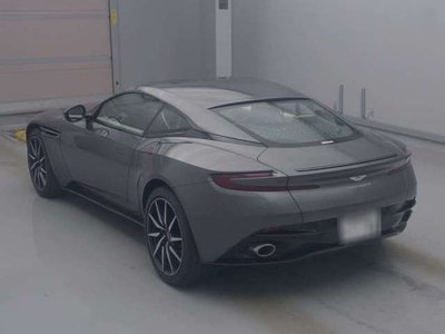 ASTON MARTIN DB11 - 4