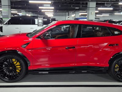 LAMBORGHINI URUS - 6