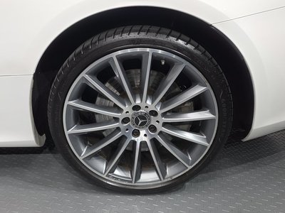 MERCEDES-BENZ E-CLASS - 8