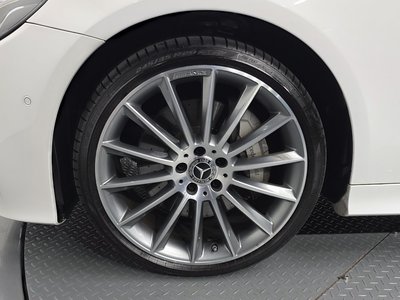 MERCEDES-BENZ E-CLASS - 6