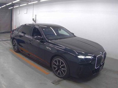 BMW I7 - 1