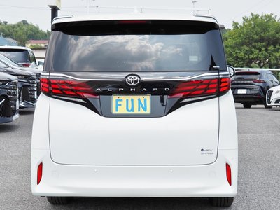 2023 Toyota ALPHARD — фото 7