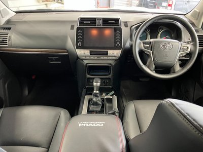صورة مصغرة 45 لـ 2023 Toyota LAND CRUISER PRADO