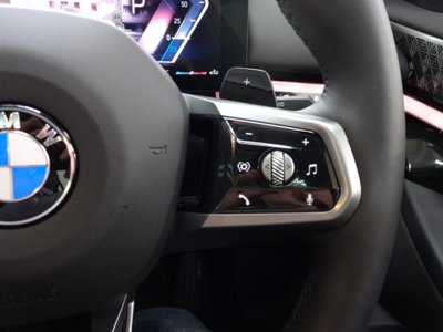 2025 BMW 5 SERIES 缩略图 47