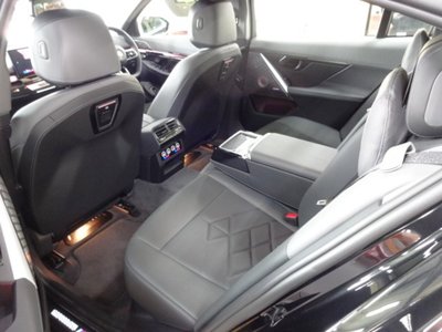 2025 BMW 5 SERIES 缩略图 19
