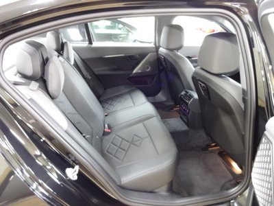 2025 BMW 5 SERIES 缩略图 17