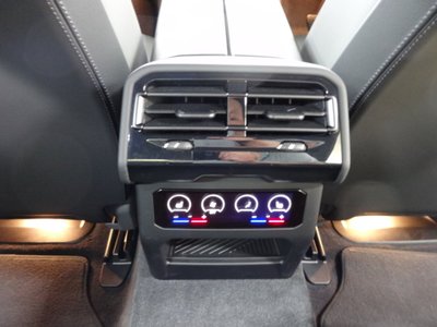 2025 BMW 5 SERIES 缩略图 18