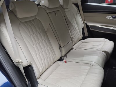 2021 Genesis GV70 — миниатюра 16