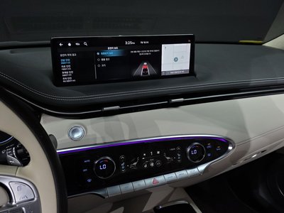 2021 Genesis GV70 — миниатюра 20